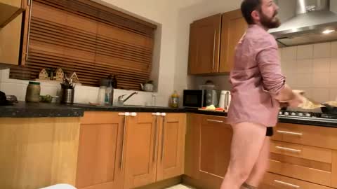 JohnThomasBWC online show from November 12, 11:31 pm