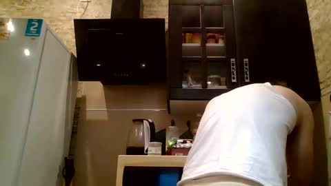 johny27 online show from March 2, 10:58 am