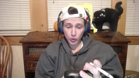 Snapshot of johstondude chatting on October 30, 11:06 pm Johston online show from October 30, 11:06 pm