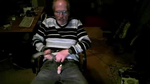 Snapshot of jointhechat chatting on December 21, 11:33 am Dirty Harry online show from December 21, 11:33 am