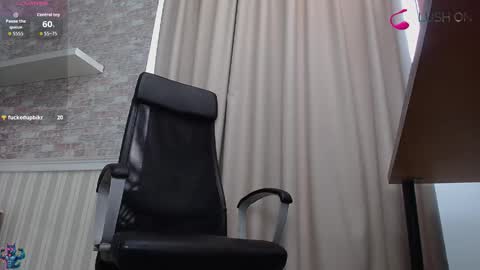 Snapshot of jonahshaw chatting on October 14, 6:42 am JonahShaw online show from October 14, 6:42 am
