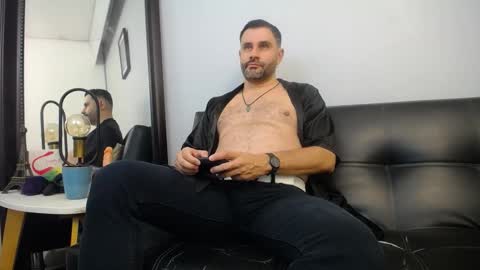  JONAS BEARD  online show from September 13, 7:59 pm