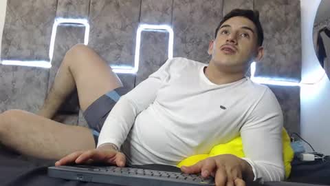jonathancast08 online show from June 25, 3:53 am