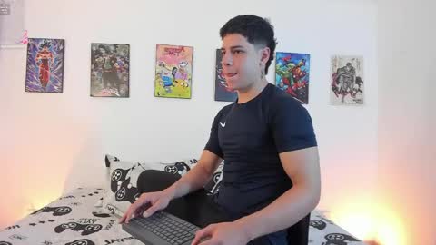 Instagram jonathanfit14 online show from April 3, 10:39 pm