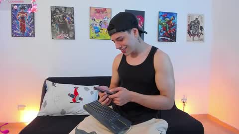 Instagram jonathanfit14 online show from February 4, 9:54 pm