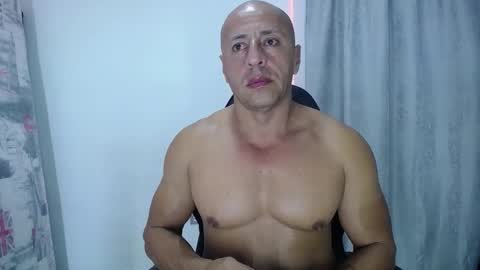 Snapshot of jordan_gomez_ chatting on December 19, 11:18 am Jordan online show from December 19, 11:18 am