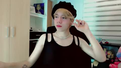 joseon_cute online show from April 26, 1:36 am