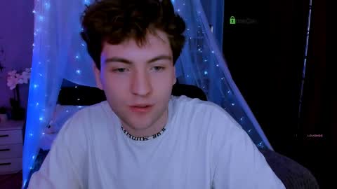 joseph_bear_ online show from March 28, 10:04 am