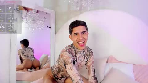 Joshua Sanz  online show from October 24, 4:03 am