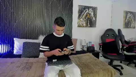 Jota Stivens online show from July 1, 7:47 pm