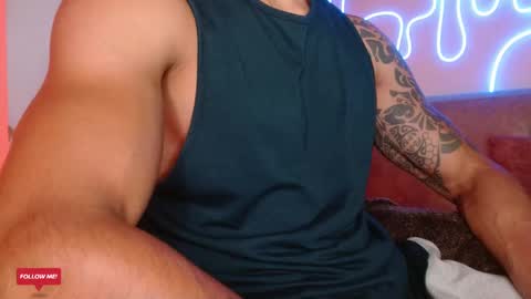 Snapshot of joy_lopezfit chatting on December 9, 12:31 pm JOYLOPEZFIT online show from December 9, 12:31 pm