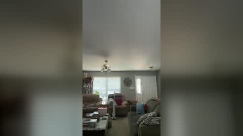 jpetz6953m online show from August 8, 4:47 pm