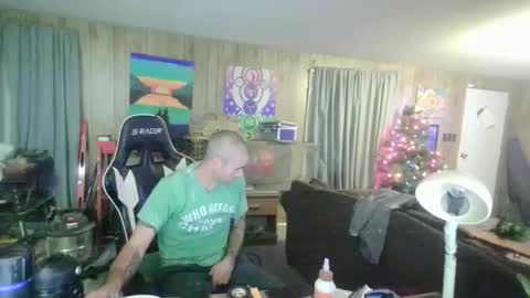 jrizzle1111 online show from December 16, 2:29 am