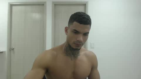 Snapshot of juan_gomez_1 chatting on December 18, 10:08 am juan_gomez_1 online show from December 18, 10:08 am