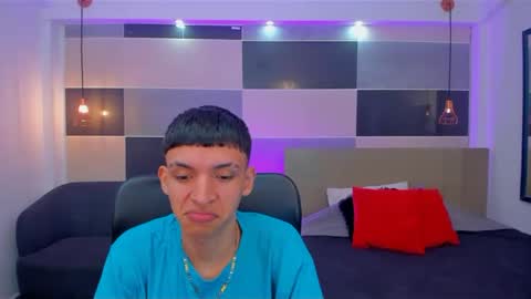 Snapshot of juan_nd_steven chatting on January 5, 12:10 pm JuanSteven online show from January 5, 12:10 pm