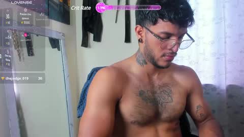 Juan Esteban online show from February 14, 8:59 pm