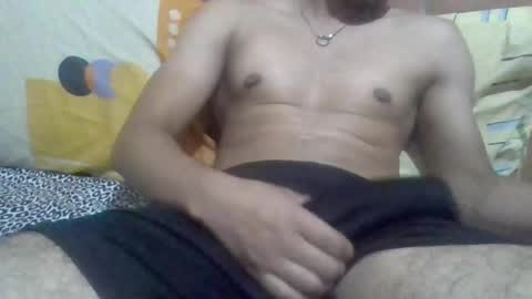 juanc23_371 online show from October 24, 11:39 pm