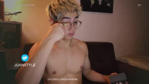 . online show from April 10, 4:03 pm