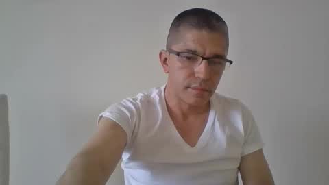 juanearth1 online show from April 1, 6:05 pm