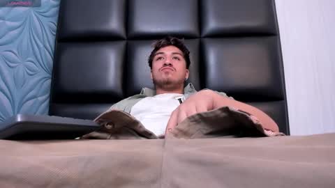 JUAN  online show from February 6, 2:03 pm