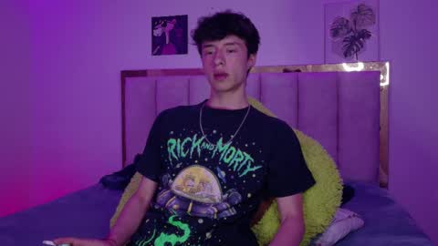 juanmres online show from May 15, 8:17 pm
