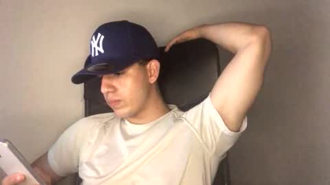 juannvalencia11 online show from May 18, 4:18 am