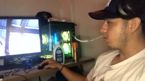 juannvalencia11 online show from May 13, 3:25 am