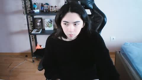 Aoi online show from February 6, 12:00 am