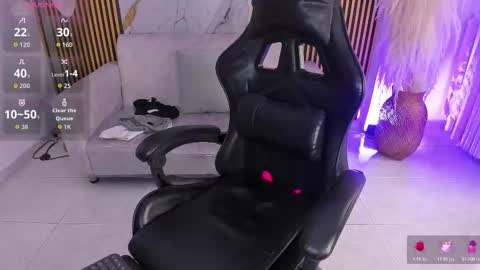 Julien online show from October 24, 2:08 pm