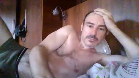 julienthefrench online show from December 14, 3:08 pm