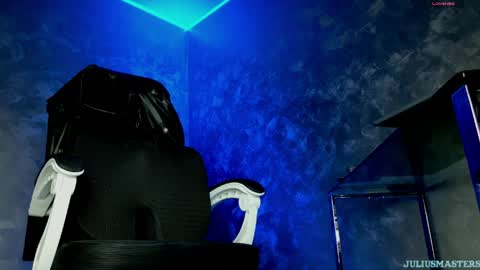 JULiUS   online show from May 26, 8:27 pm