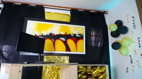 jullian online show from March 10, 8:37 pm