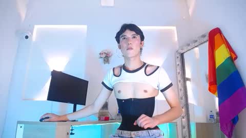 jullian online show from June 2, 7:59 pm