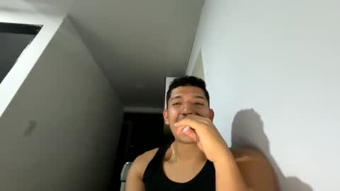 junior_osorio_2 online show from January 8, 4:39 am