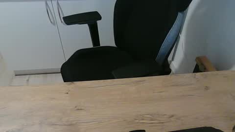 junk2711 online show from February 26, 3:19 pm