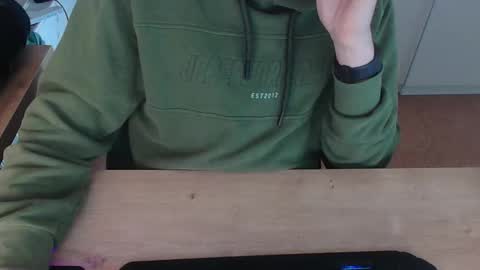 junk2711 online show from March 8, 8:40 am