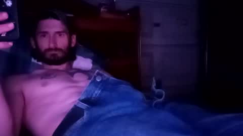 Snapshot of just2day2000 chatting on February 19, 8:22 am just2day2000 online show from February 19, 8:22 am