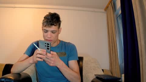 just_alexx12 online show from February 4, 7:40 am