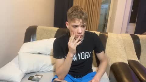 just_alexx12 online show from January 17, 10:05 pm