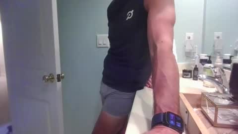 justanotherdadbod2025 online show from April 18, 3:19 am