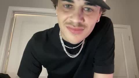 J online show from February 14, 9:59 am