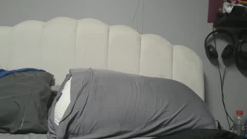 justformeandmyself1234 online show from October 4, 2:05 am