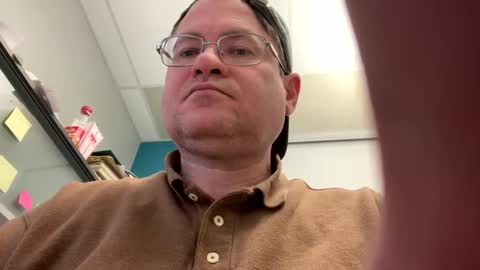 justfunguy221287 online show from February 28, 5:04 pm