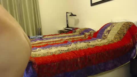 justin online show from March 11, 2:07 am