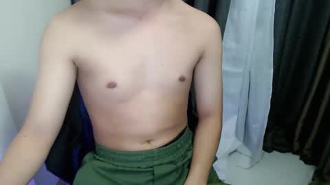 justin_urcuttieguy online show from February 22, 5:36 pm