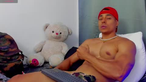 JUSTIN WOLFS online show from May 16, 10:41 pm