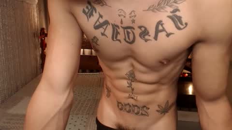 justine_hunk online show from January 7, 5:34 am