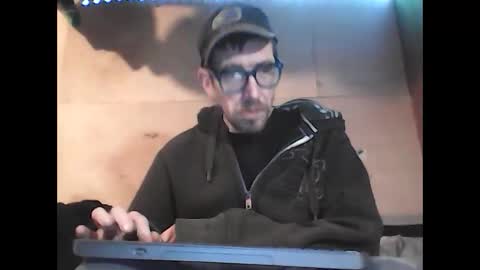 justinjerksit online show from December 7, 12:02 pm