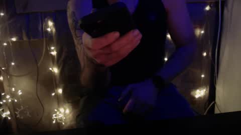 Snapshot of justinmoore1987 chatting on February 25, 2:11 pm justinmoore1987 online show from February 25, 2:11 pm