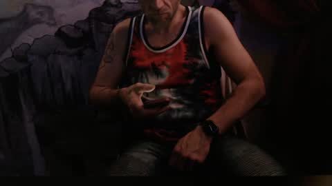 Snapshot of justinmoore1987 chatting on December 20, 12:05 pm justinmoore1987 online show from December 20, 12:05 pm